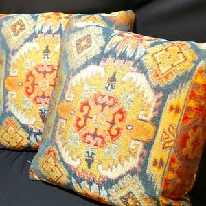 Accent pillows